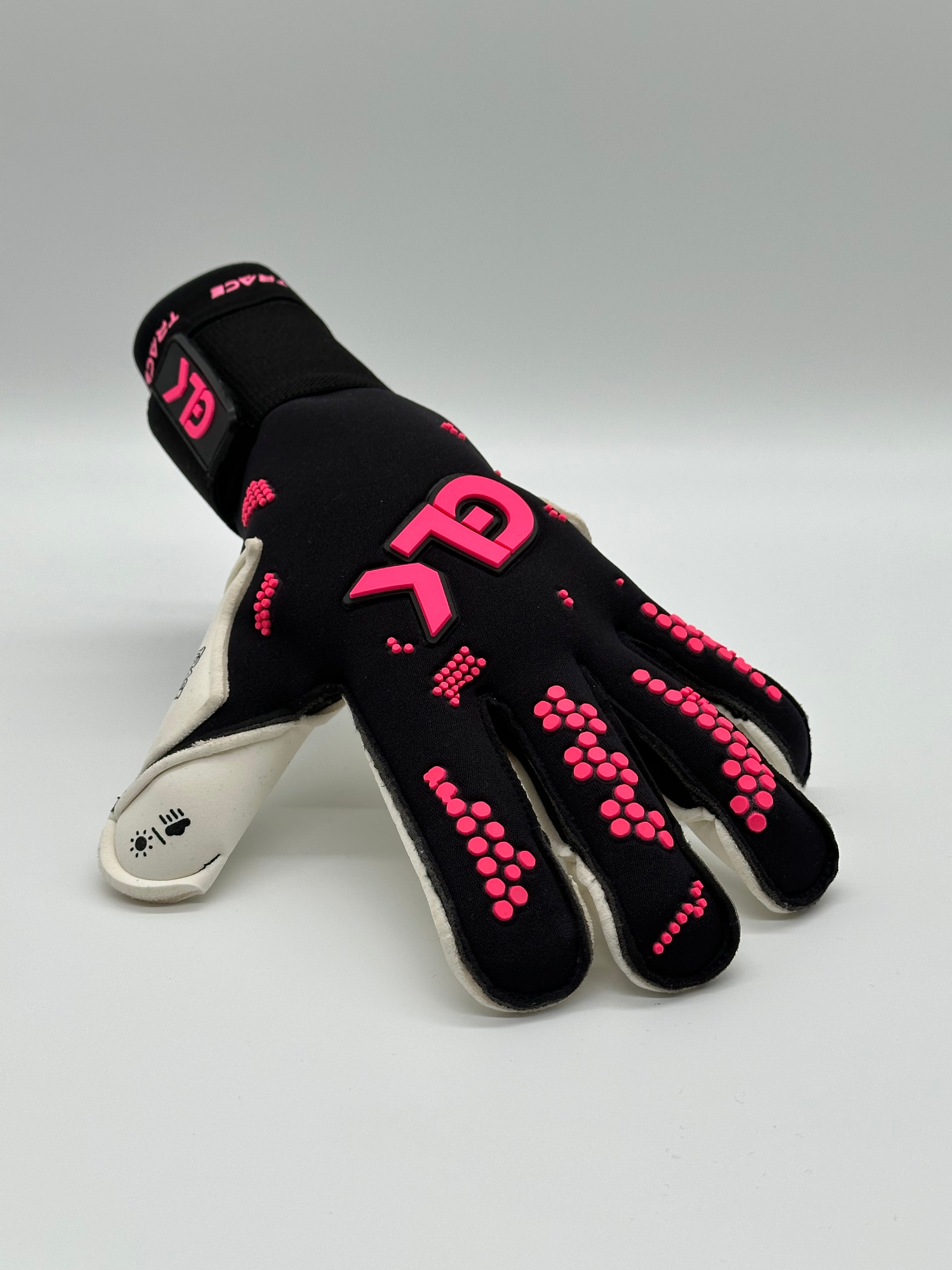 E-Trace Pink