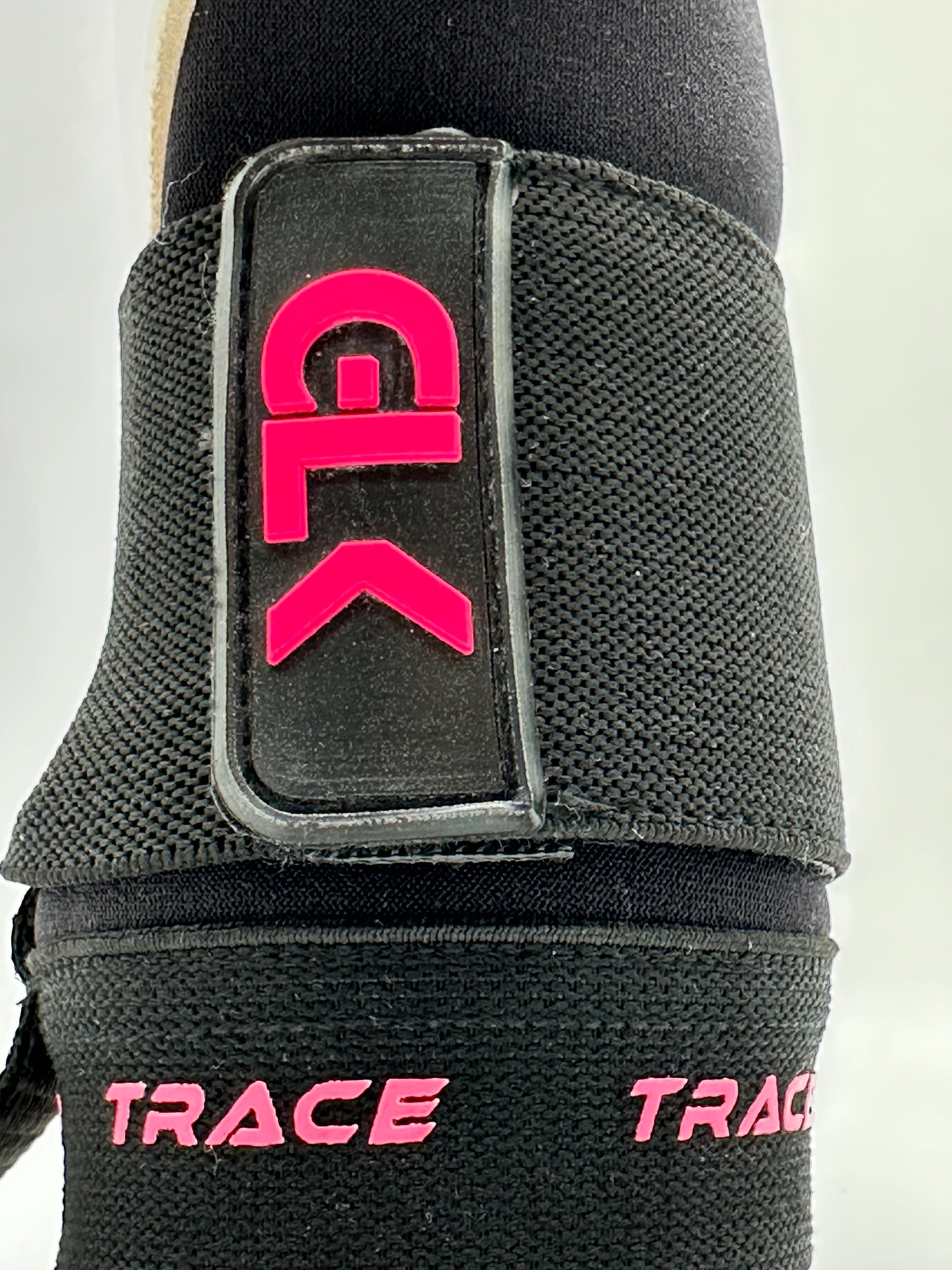 E-Trace Pink